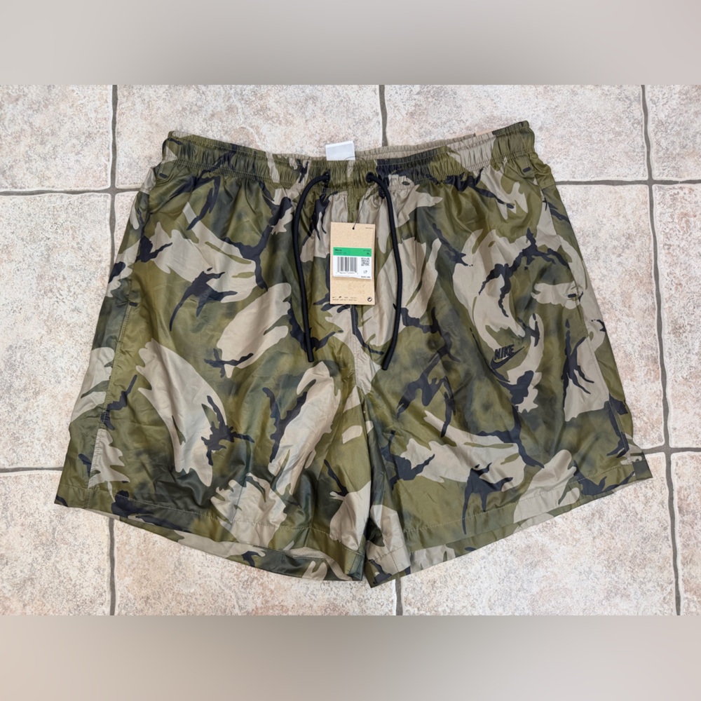 NWT Nike Sportswear Tech Pack Woven Shorts Green Black Camo men’s XL
